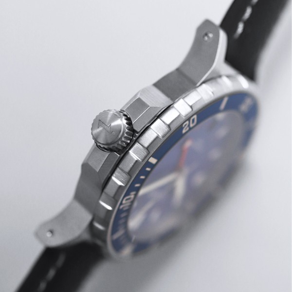 Endurance GMT . BL.R Endurance GMT Diver Limes Mechanical